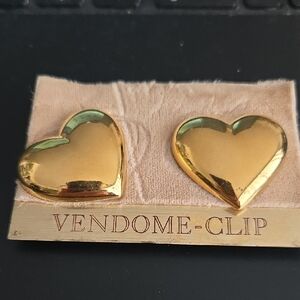 Vendome Vintage Gold Color Heart Clip Earrings New Old Stock Made In Canada